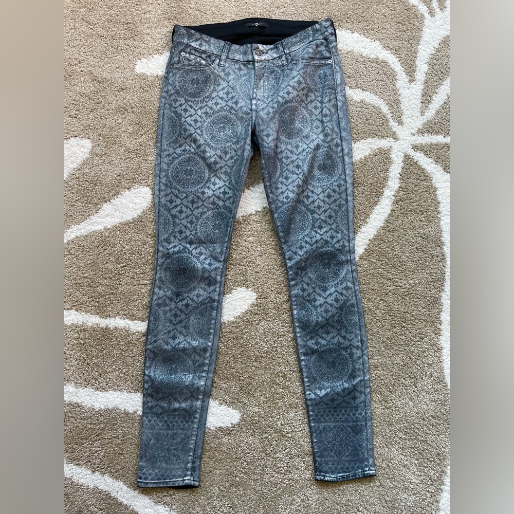 7 for All Mankind grey skinny jeans w/ pattern